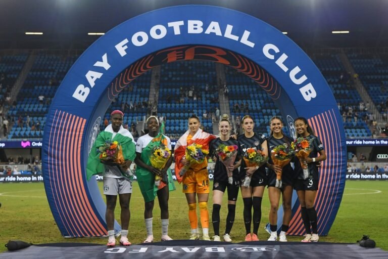 Beattie van Bay FC wint NWSL-onderscheiding voor haar belangenbehartiging tegen borstkanker