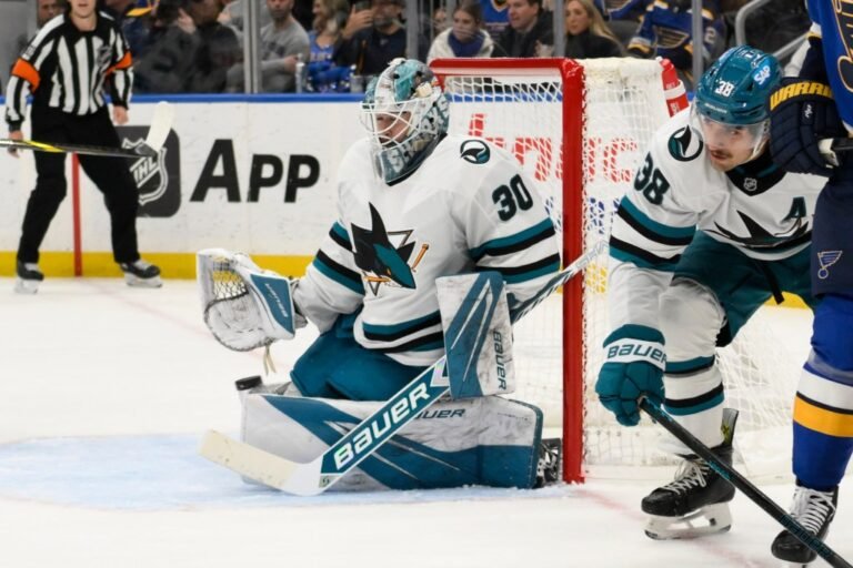 Top NHL-doelman Askarov maakt 29 reddingen in Sharks debuut