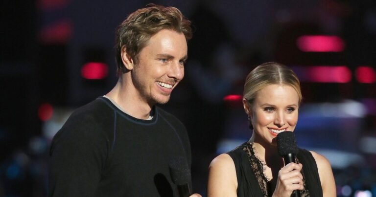 Dax Shepard betrapt fans die hem en Kristen Bell proberen te identificeren